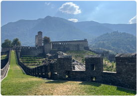 Castle-grande-view2