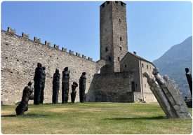 Castle-grande-view3